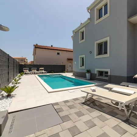 Villa Ban Trogir Exterior photo