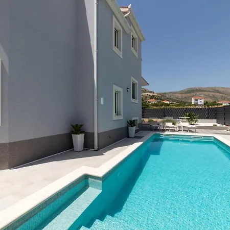 Villa Ban Trogir Exterior photo