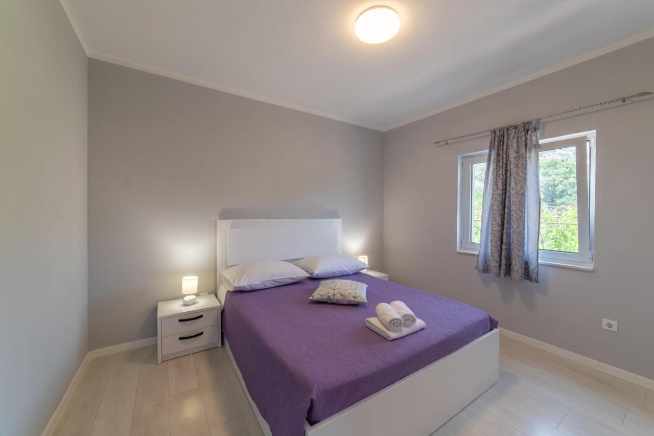 Ban Apartman Trogir