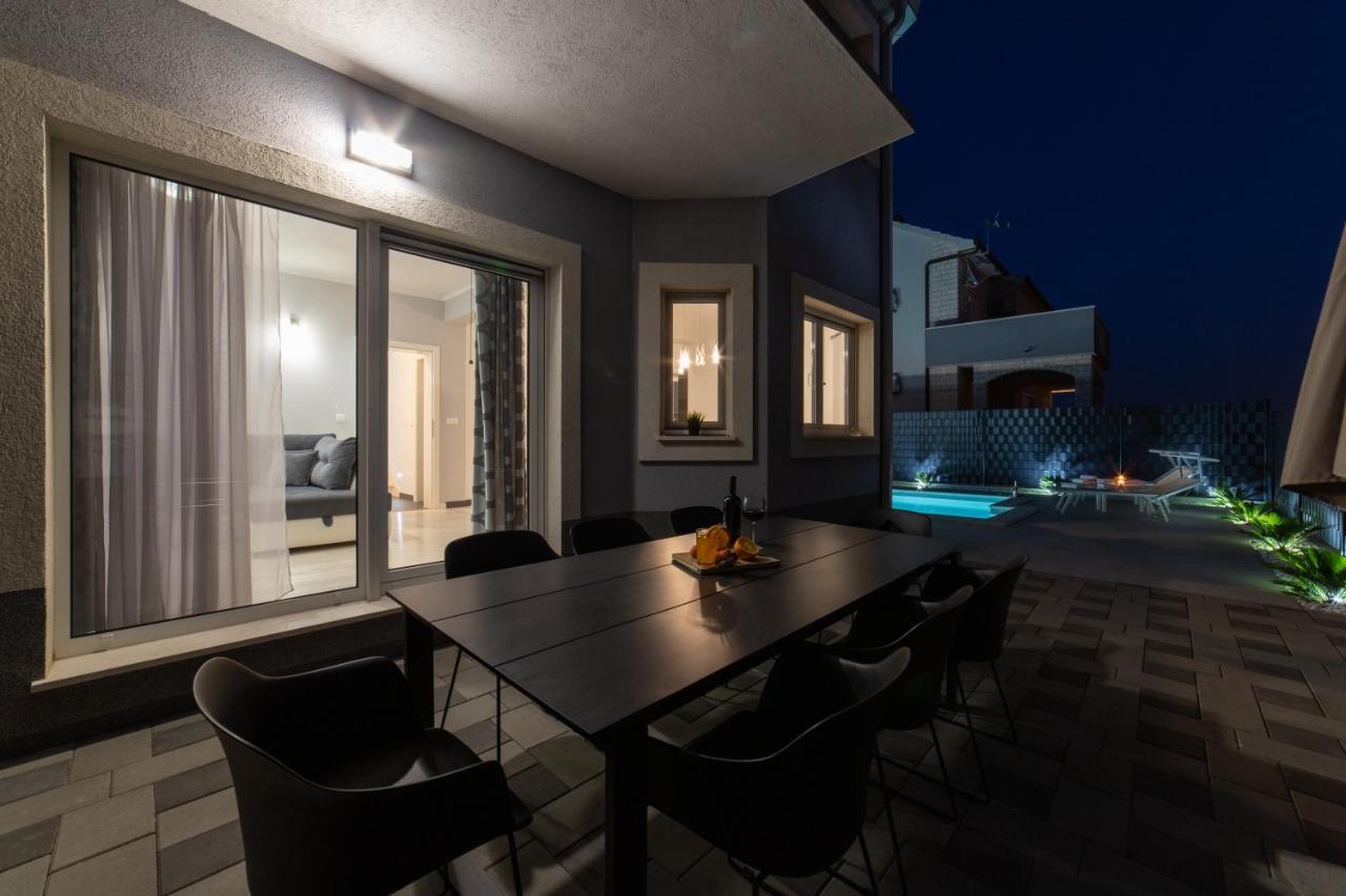 Apartment Ban