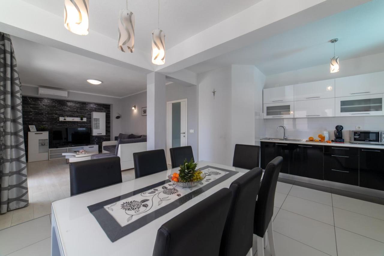 Ban Apartment Trogir